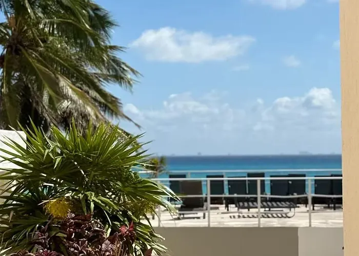 Condohotel Luciana Deluxe Queen Oceanview With Sofabed *