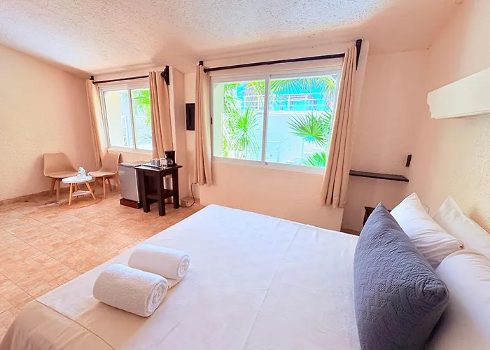 Condohotel Luciana Deluxe Queen Oceanview With Sofabed * Playa del Carmen
